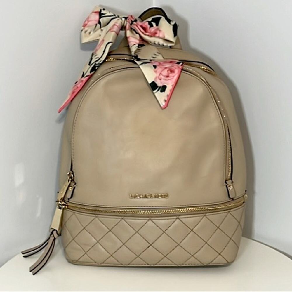 Michael Kors RheaTan Quilted Backpack Gold Hardware with Twilly EUC